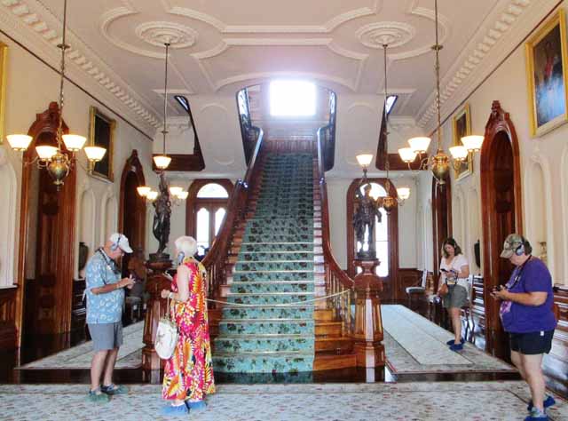 イオラニ宮殿の内部